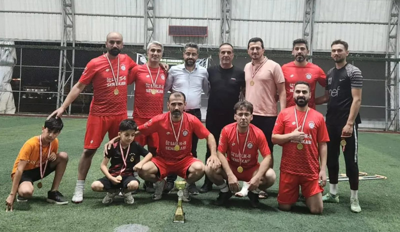 Şampiyonluk Kupası Bingöl Devlet Hastanesi`nin...