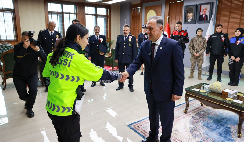 ‘Polis Haftası`nda Vali Usta`ya ziyaret