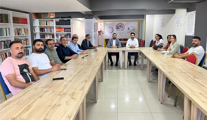 DEM Parti`den Tavz Der`e `Barış ve Demokratik Toplum` ziyareti