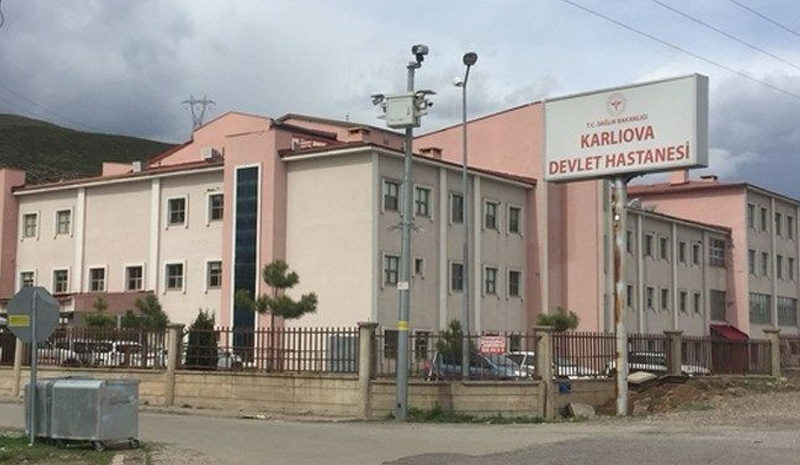 Bingöl`de otomobil yayalara çarptı: 1 ölü 1 yaralı