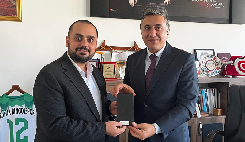 AK Gençlik Bingöl`den 24 Kasım`da Anlamlı Ziyaretler