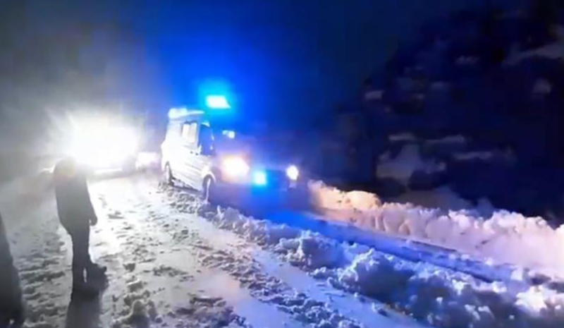 Yoğun kar geçit vermedi! Ekipler seferber oldu