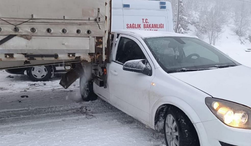 Bingöl`de trafik kazası: 1 yaralı