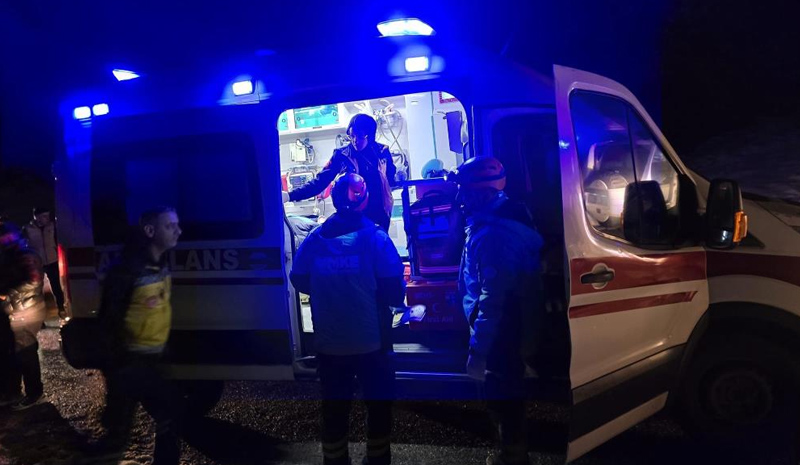 Bingöl`de trafik kazası: 3 yaralı