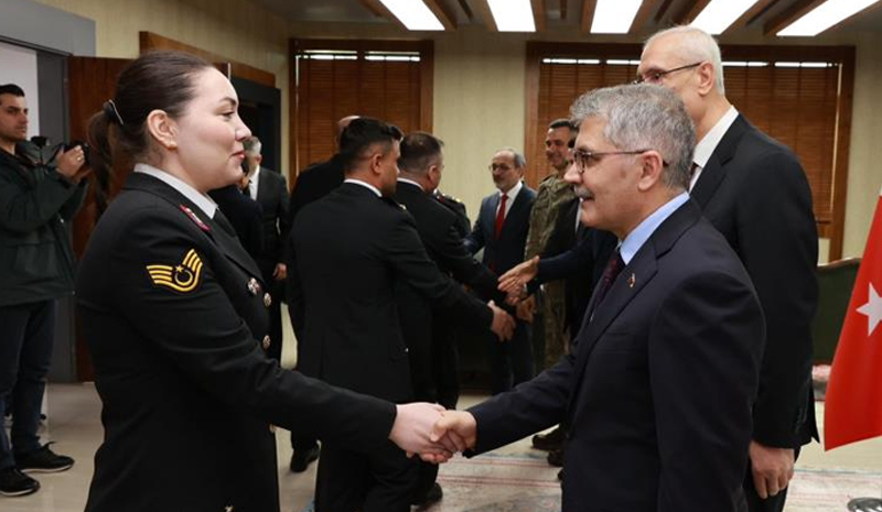 Bingöl`de resmi bayramlaşma töreni düzenlendi