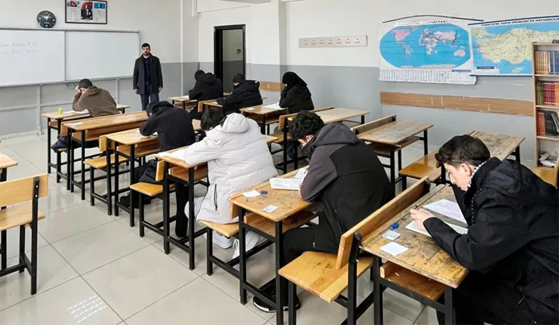 Bingöl`de Gençler Bilgide Yarıştı, Hedefte Umre Ödülü Var