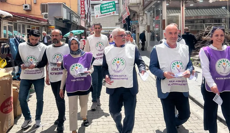 DEM Parti`den 