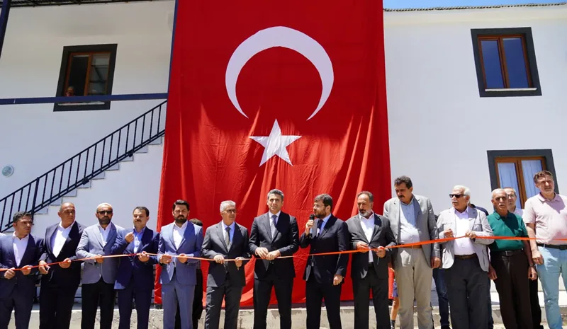 Bingöl`de 45 günde tamamlanan cami ibadete açıldı