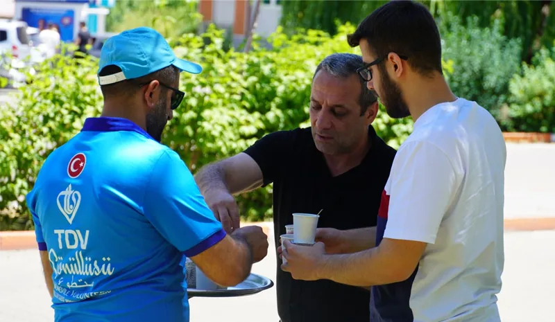 YKS Adaylarının Ailelerine Mobil İkram Desteği