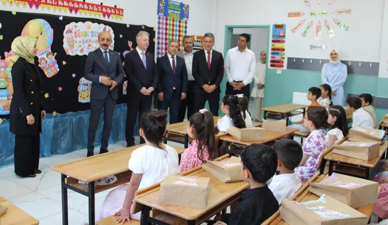 Bingöl`de 56 Bin 386 Öğrenci Karne Sevinci Yaşadı