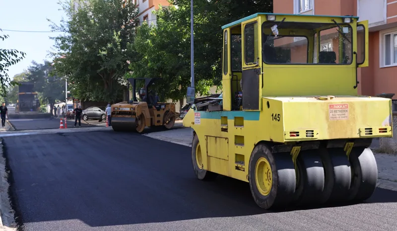 Bingöl`de Asfalt Mesaisi Başladı