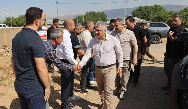 Vali Çelik, Karlıova`daki eğitim yatırımlarını yerinde inceledi