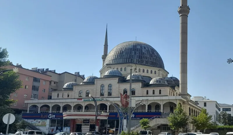 Hacılar Camii`nde kadın ve engelli erişimi için düzenleme çağrısı