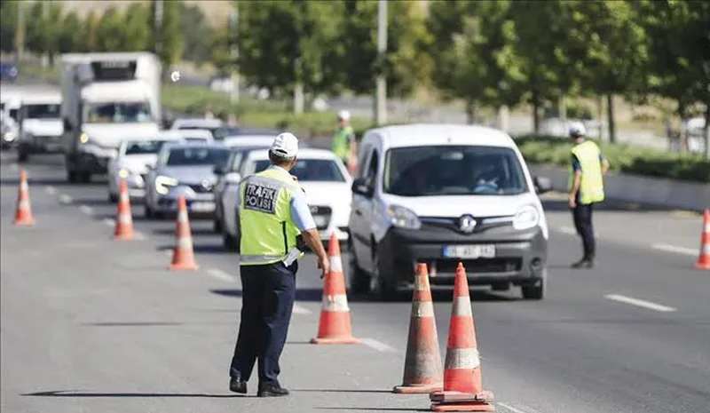 Trafikte yeni dönem başlıyor! 2027`de 115 milyon denetim, 300 özel uygulama yapılacak