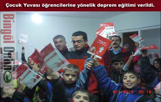 Akut öğrencilere deprem eğitimi verdi