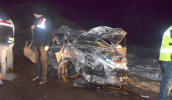 Bingöl`de kaza: 1 ölü 4 yaralı