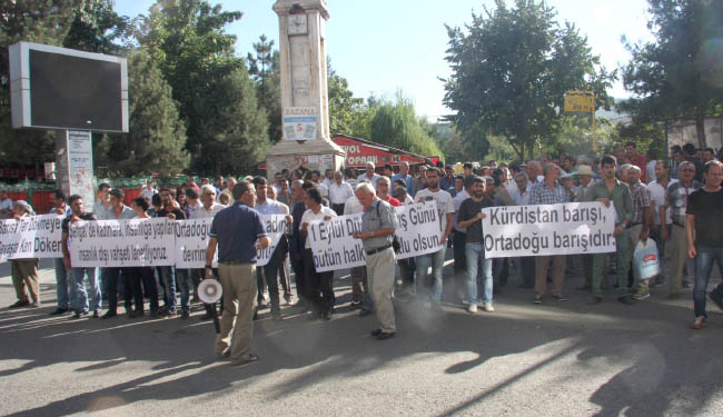 Dbp`den `dünya barış günü` yürüyüşü