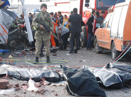 Diyarbakır yolunda kaza: 25 ölü, 13 yaralı