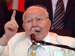 Erbakan, saadet`in başında