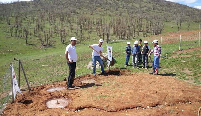 Gençlerden köy okullarına bakım