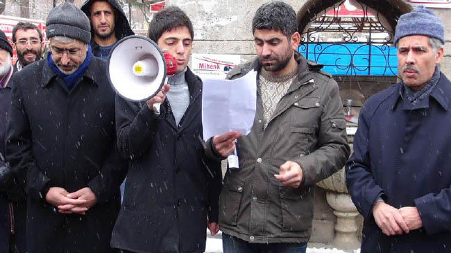 Idam kararı protesto edildi