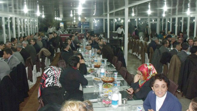 Il milli eğitim`den dayanışma yemeği