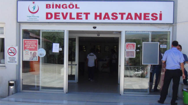 Imam kendini bıçakladı
