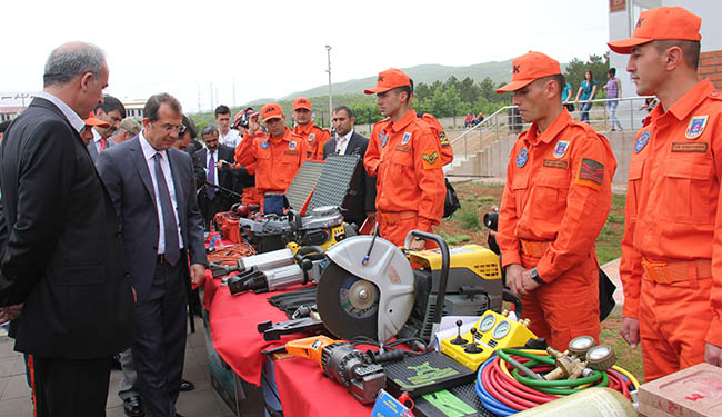 Jak, deprem konusunda bilgilendirdi