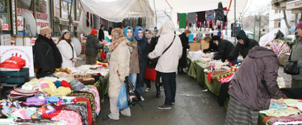 Kadın kazak fiyatı arttı, yeşil soğan fiyatı düştü