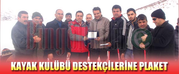 Kayak kulübü destekçilerine plaket