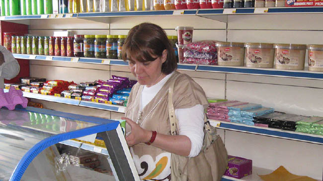 Marketlere sucuk, salam ve sosis denetimi
