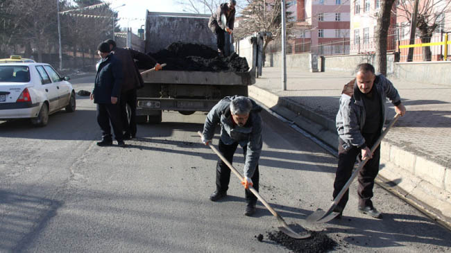 Nihayet çukurlar dolduruyor