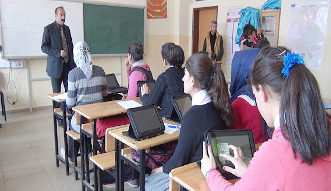 Öğrencilere tablet bilgisayar