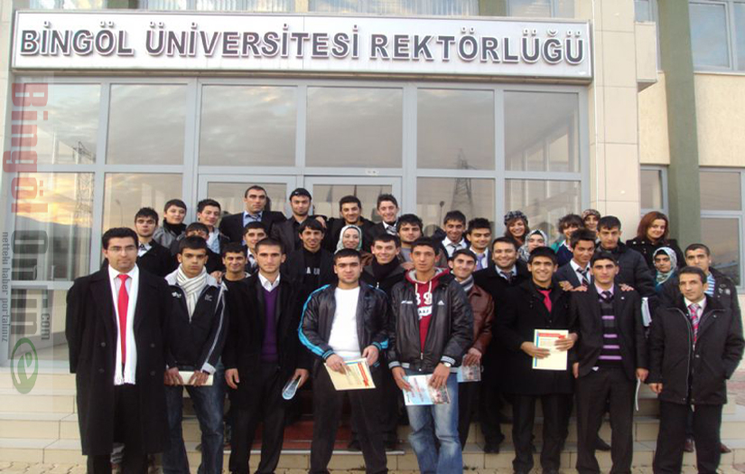 Öğrencilerinden üniversiteye ziyaret