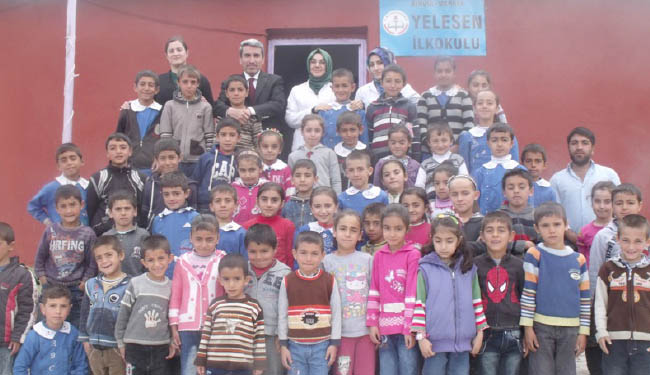 Sarı`dan köy okullarına ziyaret