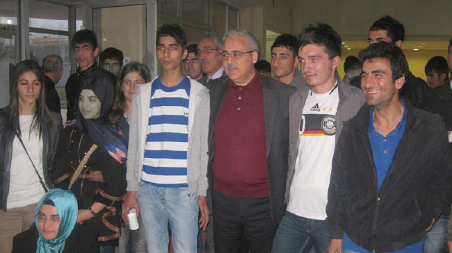 Sınav öncesi öğrencilere moral semineri