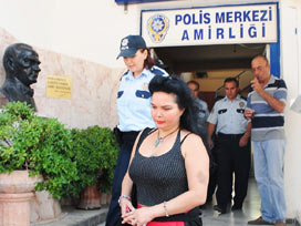 Songül ülkü mahkeme salonundan atıldı