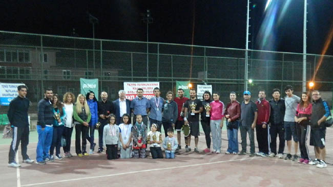 Tenis şampiyonları belli oldu