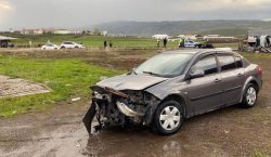 Bingöl`de iki araç çarpıştı: 2`si Ağır 7 Yaralı