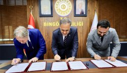 Turhan`dan Bingöl`e vefa! İki okul yaptıracak