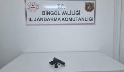 Bingöl`de aranan şahıs yakalandı, kırsalda uyuşturucu ele geçirildi
