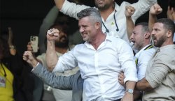 Fenerbahçe`nin yeni başkanı Sadettin Saran oldu