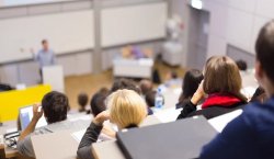 Üniversitelerde üç ay yaz tatili kalkıyor