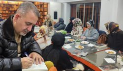 Bayraktar, Kadın Meclisi`nin Kitap Atölyesinde Okurlarla Buluştu