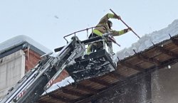 Bingöl Belediyesi`nden Çatılara Müdahale