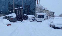 Karlıova`da kar çilesi bitmiyor!