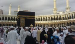 Suudi Arabistan`dan umre vizesinde yeni düzenleme